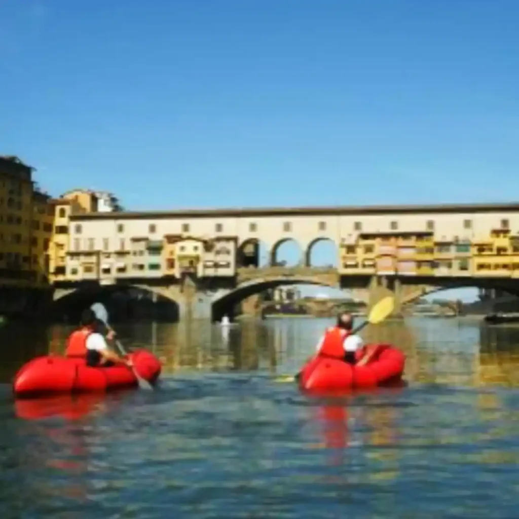 Scopri il packraft ed esplora Firenze dal Fiume Arno con LuccaRafting!INFORMAZIONI 	Periodo dal 1 marzo al 31 luglio 	Difficoltà Base/intermedio 	Ragazzi dai 12 anni 	Cancellazione gratuita Cancella fino a 48 ore prima per ricevere un rimborso completo 	Prenota ora Richiedi la disponibilità e prenota comodamente 	Durata 2.00 ore Verifica la disponibilità per visualizzare gli orari di inizio 	Aperitivo Indicare nelle note ordine Alcolico/Analcolico/Per celiaci/Toscano 	Guida: Italiano - Inglese